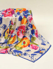 Cargar imagen en el visor de la galería, Pashmina azul floral
