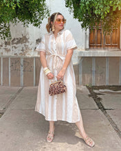 Cargar imagen en el visor de la galería, Vestido rayas beige &amp; blanco

