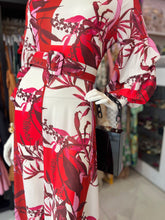 Cargar imagen en el visor de la galería, Maxi vestido estampado rojo blanco
