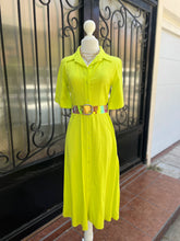 Cargar imagen en el visor de la galería, Vestido lino verde lima
