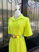 Cargar imagen en el visor de la galería, Vestido lino verde lima
