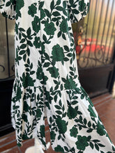 Cargar imagen en el visor de la galería, Vestido estampado floral verde
