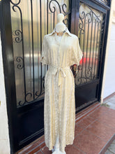 Cargar imagen en el visor de la galería, Maxi vestido estampado dorado
