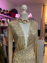 Cargar imagen en el visor de la galería, Vestido lentejuela dorado con escote
