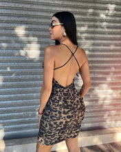 Cargar imagen en el visor de la galería, Vestido drapeado leopardo
