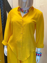 Cargar imagen en el visor de la galería, Set camisa &amp; pantalón amarillo
