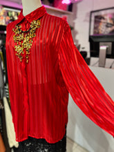 Cargar imagen en el visor de la galería, Blusa gasa roja rayas
