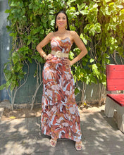 Cargar imagen en el visor de la galería, Maxi vestido estmpado café
