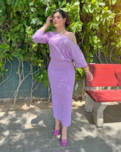 Cargar imagen en el visor de la galería, Vestido midi lavanda
