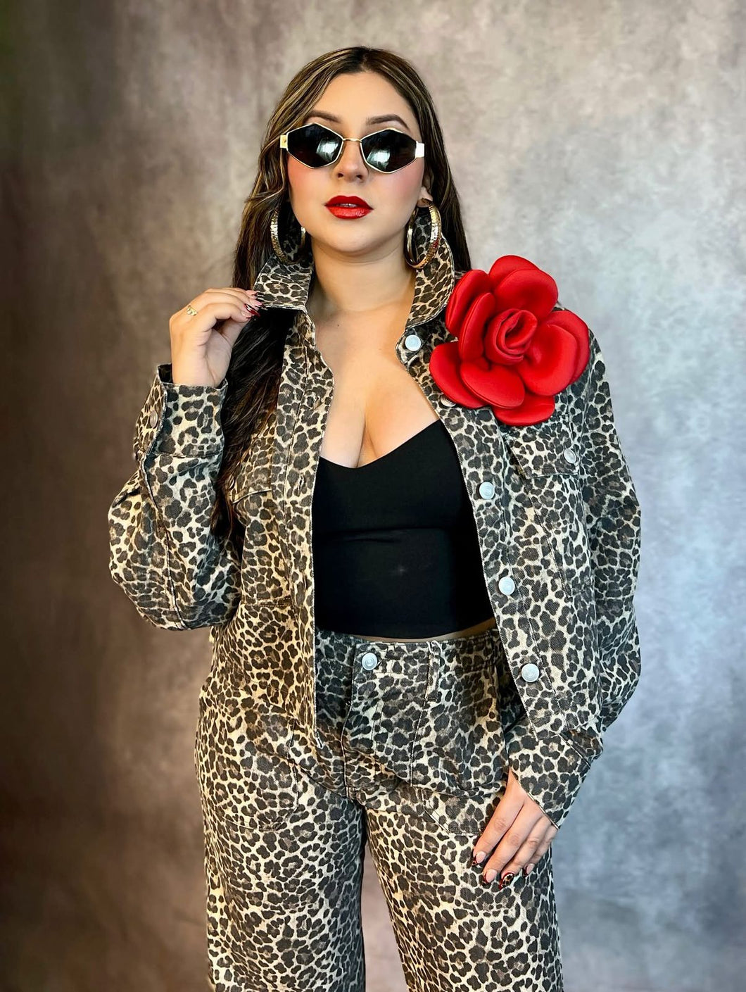 Chamarra denim estampado leopardo