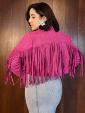 Cargar imagen en el visor de la galería, Chamarra gamuza flecos
