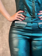 Cargar imagen en el visor de la galería, Pantalón efecto piel verde
