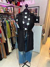 Cargar imagen en el visor de la galería, Maxi chaleco negro
