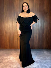 Cargar imagen en el visor de la galería, Maxi vestido hombros descubiertos petalos
